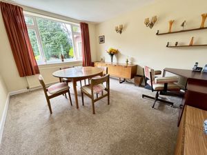 Dining Room- click for photo gallery